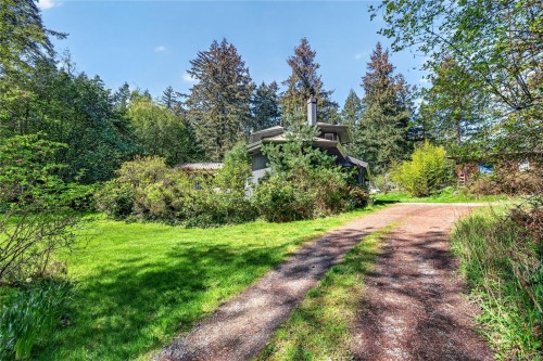 99 Garner Rd, Salt Spring, BC 
