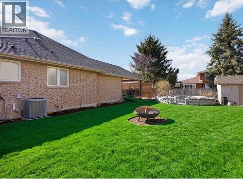 608 Mc Master Court, Sarnia, ON - Outdoor