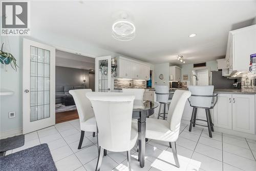 608 Mc Master Court, Sarnia, ON - Indoor Photo Showing Dining Room