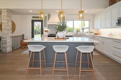 522 Rosmere Street Oshawa, ON L1J 5H6