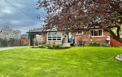 522 Rosmere Street Oshawa, ON L1J 5H6