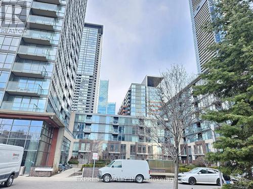 705 - 15 FORT YORK BOULEVARD  Toronto, ON M5V 3Y4