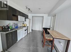 Kitchen & Dining - 