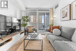 701 - 4978 YONGE STREET Toronto, ON M2N 7G8