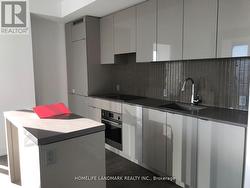 4611 - 7 GRENVILLE STREET Toronto, ON M4Y 0E9
