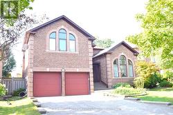 54 CITYVIEW CIRCLE Barrie, ON L4N 7V1