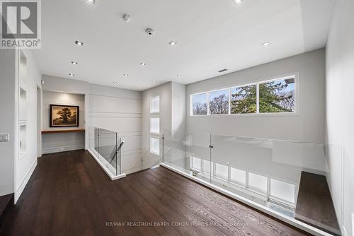 19 Maryvale Crescent, Richmond Hill, ON - Indoor Photo Showing Other Room