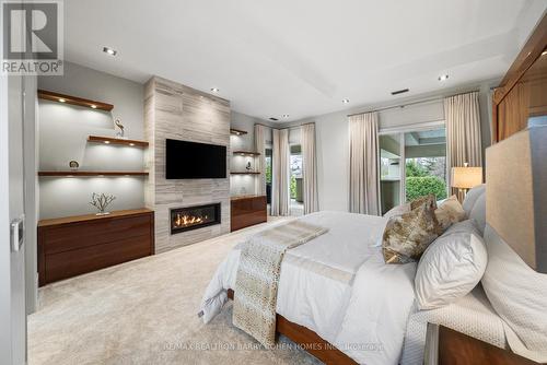 19 Maryvale Crescent, Richmond Hill, ON - Indoor With Fireplace