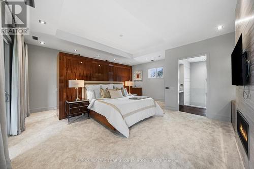19 Maryvale Crescent, Richmond Hill, ON - Indoor Photo Showing Bedroom