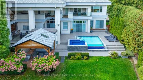 19 Maryvale Crescent, Richmond Hill, ON - Outdoor With Facade
