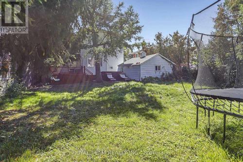 97 Centre Street E, Richmond Hill, ON - Outdoor