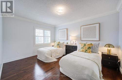 5041 Dryden Avenue, Burlington, ON - Indoor Photo Showing Bedroom
