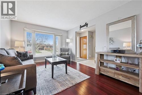 52 Tuerr Drive, Kitchener, ON - Indoor Photo Showing Living Room