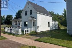 20 Park Street  Amherst, NS B4H 2R1