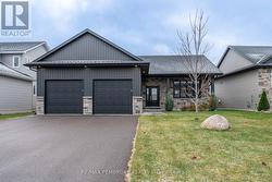 7 DREW STREET  Petawawa, ON K8H 0G9