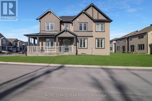 647 CYGNUS STREET  Ottawa, ON K2J 7A9