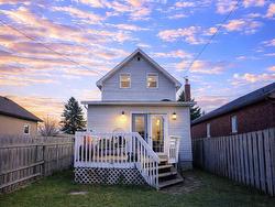 1317 Home Avenue Thunder Bay, ON P7E 3B8