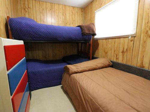 Cl4111 Winnipeg River, Kenora, ON - Indoor Photo Showing Bedroom