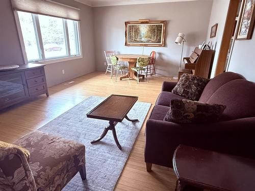 2214 Arthur St E, Thunder Bay, ON 