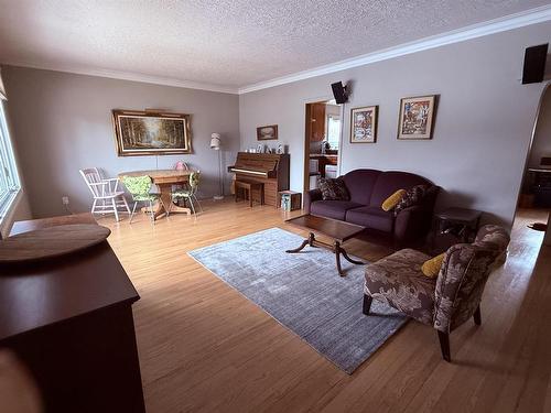 2214 Arthur St E, Thunder Bay, ON 