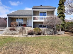 10689 Boul. Ste-Anne  Sainte-Anne-De-Beaupré, QC G0A 3C0