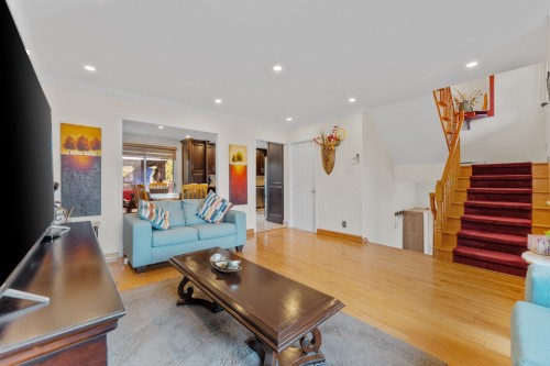 Salon - 225 Rue De Montreux, Laval (Vimont), QC - Indoor Photo Showing Living Room