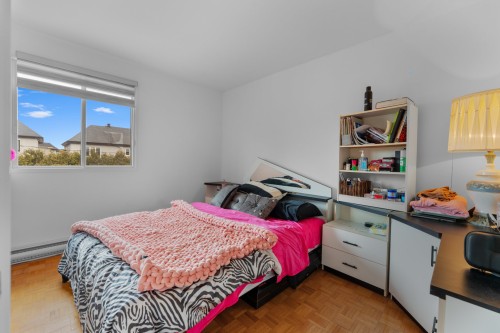 Chambre à coucher - 225 Rue De Montreux, Laval (Vimont), QC - Indoor Photo Showing Bedroom