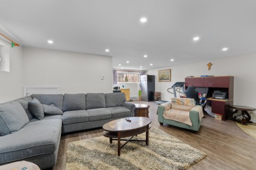 Salle familiale - 225 Rue De Montreux, Laval (Vimont), QC - Indoor Photo Showing Living Room