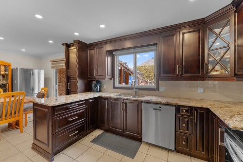 Cuisine - 225 Rue De Montreux, Laval (Vimont), QC - Indoor Photo Showing Kitchen