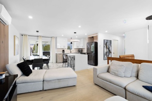 1005 Rue des Cèdres  Terrebonne (Terrebonne), QC J6W 3V4