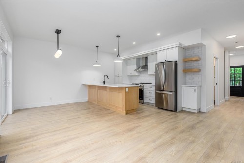 A-1044 Lazo Rd, Comox, BC - Indoor Photo Showing Kitchen With Stainless Steel Kitchen With Upgraded Kitchen