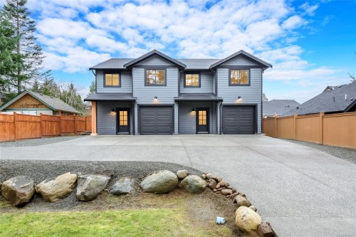 A-1044 Lazo Rd, Comox, BC - Outdoor With Facade