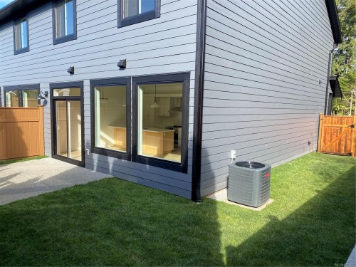 A-1044 Lazo Rd, Comox, BC - Outdoor With Exterior