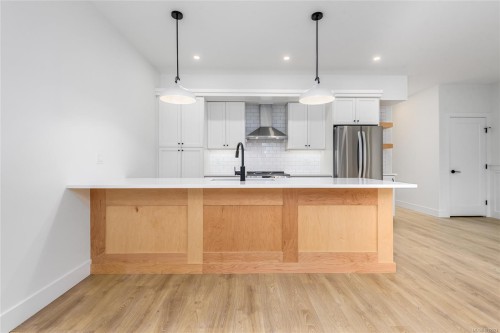 B-1044 Lazo Rd, Comox, BC - Indoor Photo Showing Kitchen With Upgraded Kitchen