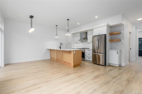 B-1044 Lazo Rd, Comox, BC - Indoor Photo Showing Kitchen With Stainless Steel Kitchen With Upgraded Kitchen