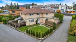 4-1945 Lisnoe Ave Central Saanich, BC V8M 1T2