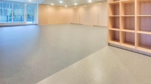 808-2000 Hannington Rd, Langford, BC - Indoor Photo Showing Other Room