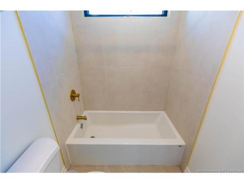 175 Robertson Rd, Lakeside, NB 