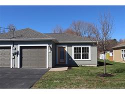 20 Parkview LANE Sussex, NB E4E 0J8