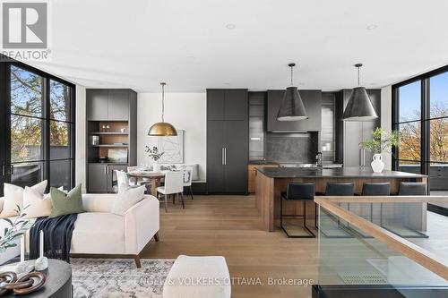 246 Byron Avenue, Ottawa, ON - Indoor Photo Showing Other Room