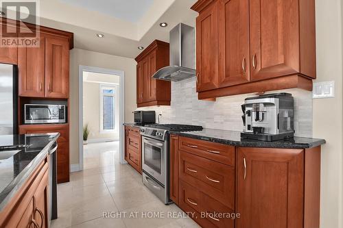 131 Issam Private, Ottawa, ON - Indoor Photo Showing Kitchen