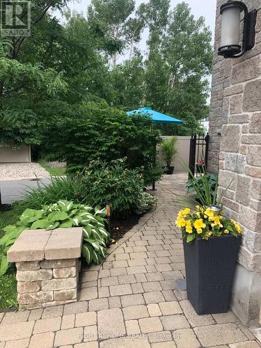 131 Issam Private, Ottawa, ON - Outdoor
