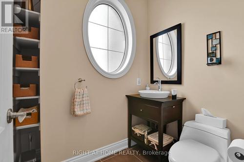 131 Issam Private, Ottawa, ON - Indoor Photo Showing Bathroom