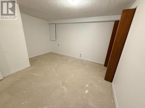 31 Daphne Crescent, Barrie, ON - Indoor Photo Showing Other Room