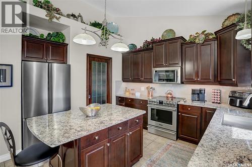 4839 Mazinke Crescent, Regina, SK - Indoor Photo Showing Kitchen With Stainless Steel Kitchen