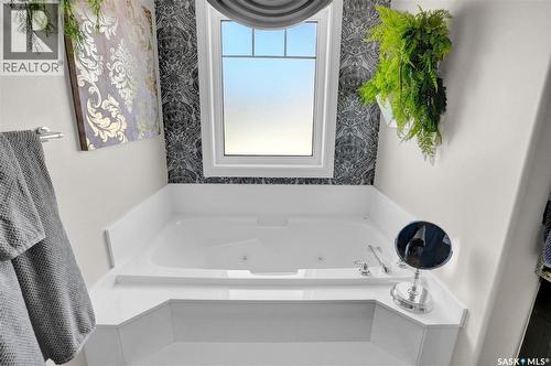 4839 Mazinke Crescent, Regina, SK - Indoor Photo Showing Bathroom