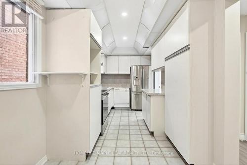 735 Constellation Drive, Mississauga, ON - Indoor Photo Showing Kitchen