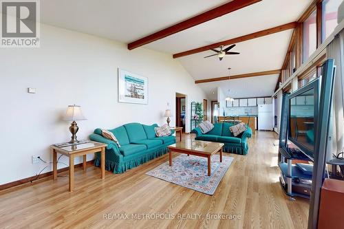 40 Rabbit Road, Brighton, ON - Indoor Photo Showing Living Room