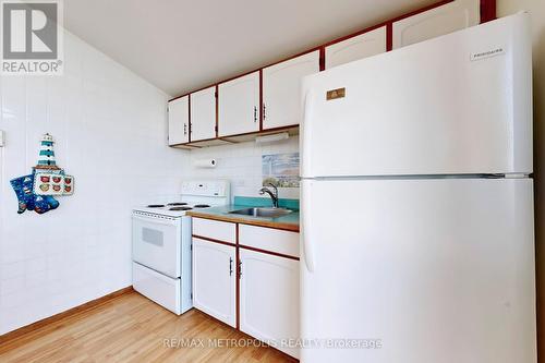 40 Rabbit Road, Brighton, ON - Indoor Photo Showing Kitchen