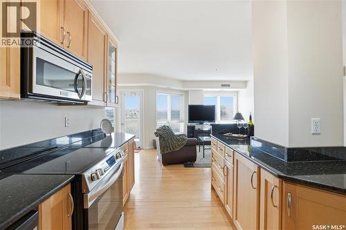 701 902 Spadina Crescent E, Saskatoon, SK - Indoor Photo Showing Kitchen